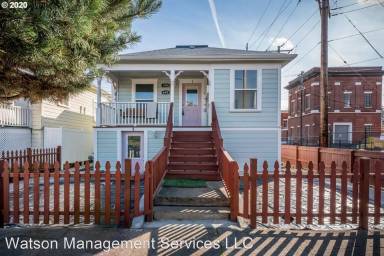 Main picture of 640 3rd Ave SW