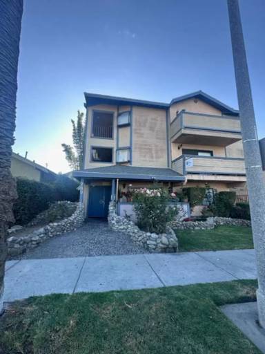Main picture of 749 Gardenia Ave