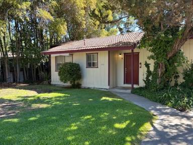 Main picture of 8865 Amapoa Ave