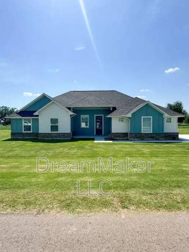 Main picture of 5330 Lily Ln