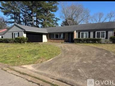 Main picture of 704 Forrest Blvd