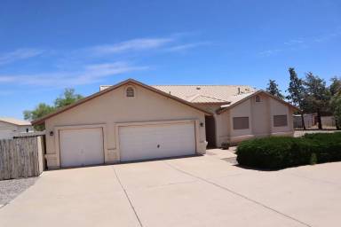 Main picture of 3159 E Choctaw Dr