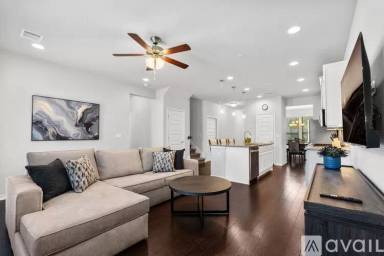 Main picture of 14102 McCoy Loop