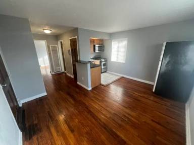 Main picture of 2519 Indianola Ave