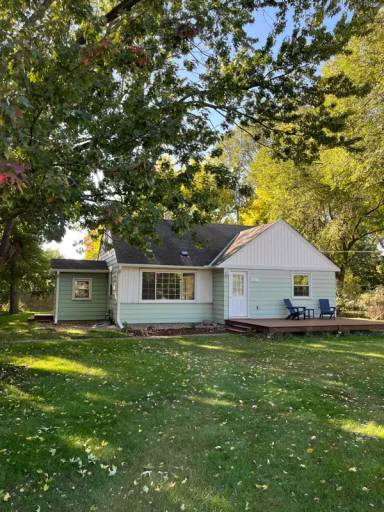 Main picture of 11935 Winnetka Ave N