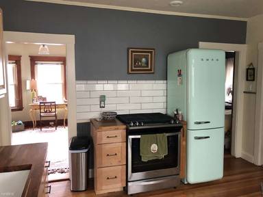 Main picture of 6 Clayton Ave