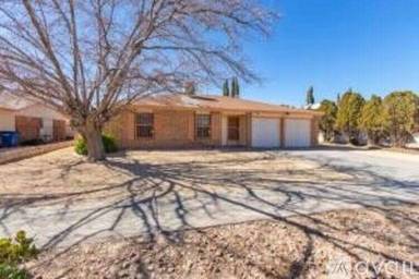 Main picture of 1729 Karl Wyler Dr