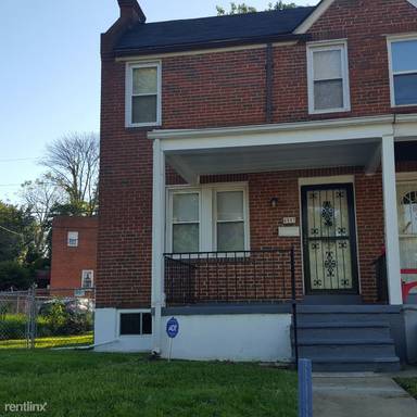 Main picture of 4505 N Rogers Ave