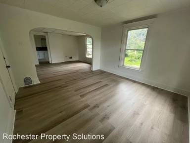 Main picture of 627 N Goodman St