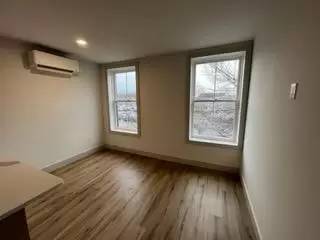 Main picture of 101 Main St