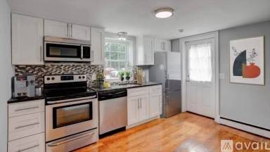 Main picture of 469 Sea St