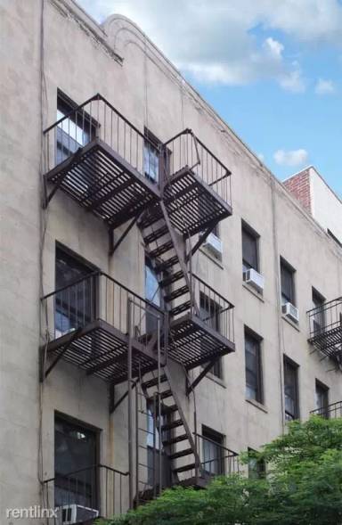Main picture of 234 E 52nd St