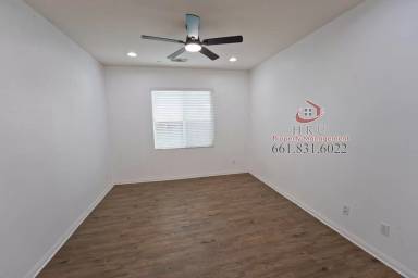 Main picture of 10413 Sirretta Peak Pl