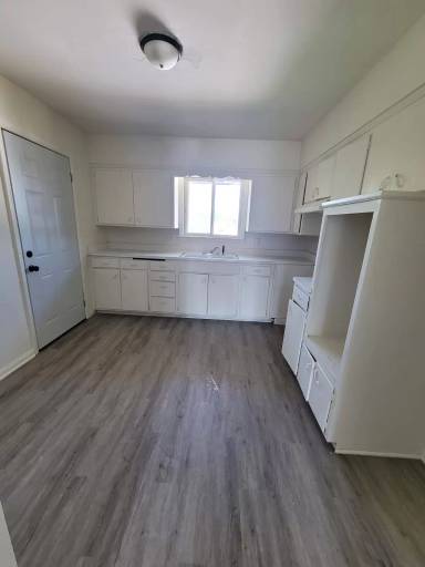 Main picture of 6426 N 87th St