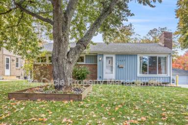Main picture of 1437 Lewison Ave NE
