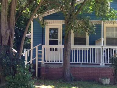 Main picture of 416 Skyland Ave