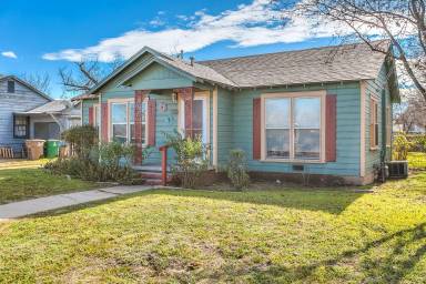 Main picture of 315 Paint Rock Rd