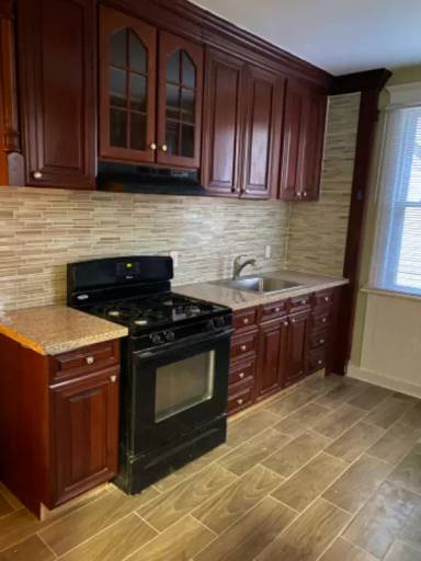 Main picture of 14 N Spring St