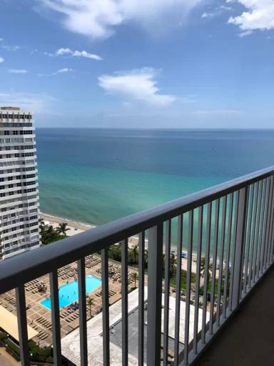 Main picture of Hemisphers condo