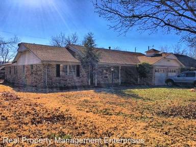 Main picture of 1904 NW 56th Ter