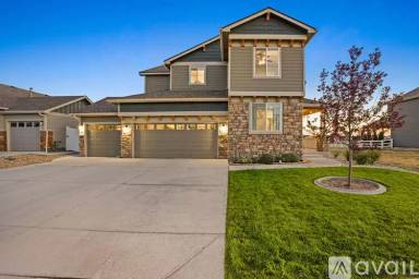 Main picture of 580 Boxwood Dr