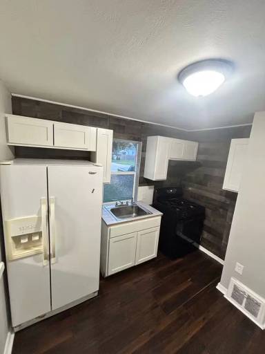 Main picture of 1270 Joosten St SW