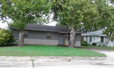 Main picture of 13811 Hermitage St