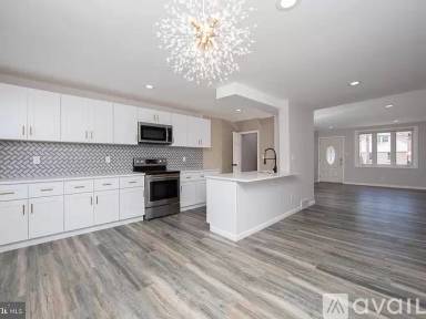 Main picture of 8111 Rowland Ave