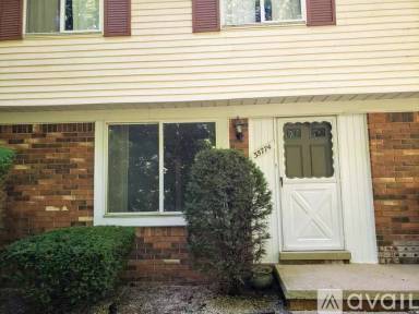 Main picture of 35774 Union Lake Rd