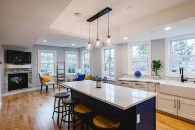 Main picture of 44 Marmion St