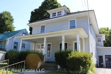 Main picture of 49 N Main St