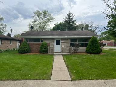 Main picture of 17302 Roy St