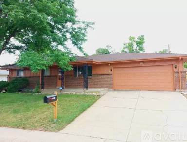Main picture of 5341 Alkire St