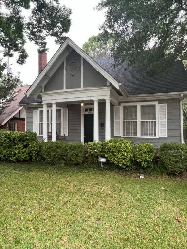 Main picture of 1148 S Lawrence St