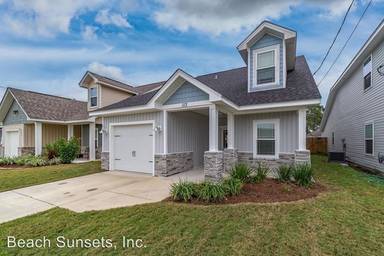 Main picture of 113 Fernwood St