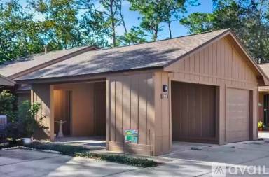 Main picture of 210 Raintree Dr