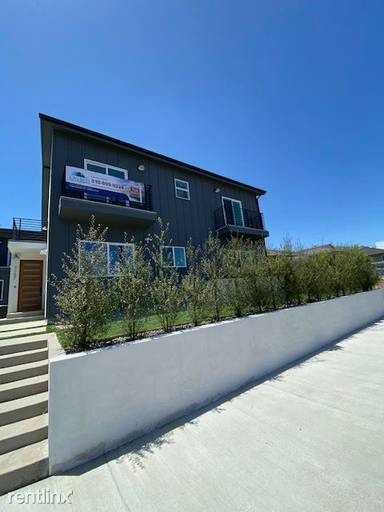 Main picture of 7157 S La Cienega Blvd