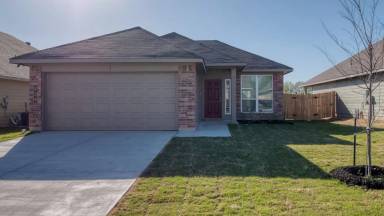 Main picture of 533 Fallbrook Dr
