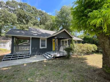 Main picture of 2100 Cavanaugh Ave SE