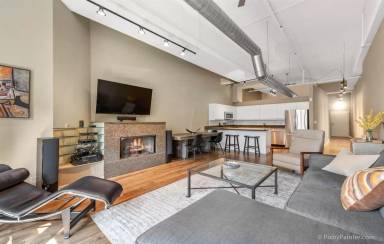 Main picture of 203 S Sangamon St