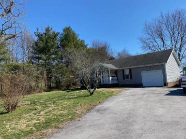 Main picture of 468 Clarksville Rd