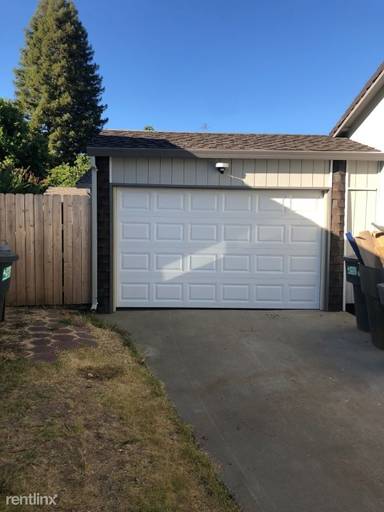 Main picture of 7024 Woodmore Oaks Dr