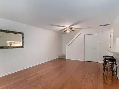 Main picture of 441 Yorktown Ct