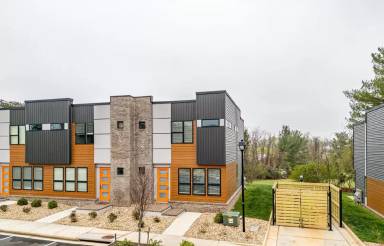 Main picture of 420 Breezewood Dr