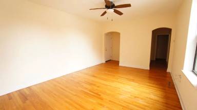 Main picture of 2715-35 N Milwaukee Ave Apartments