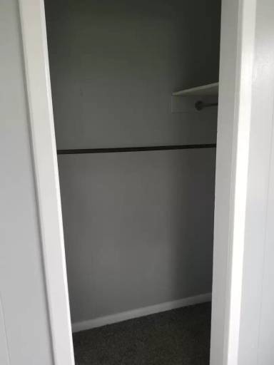 Main picture of 618 W 13th St