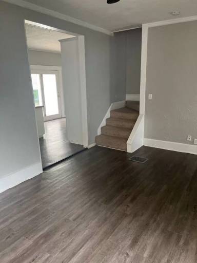 Main picture of 422 Gibbs Ave
