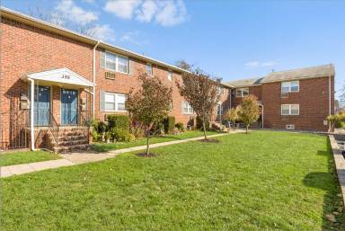 Main picture of 355 New York Ave