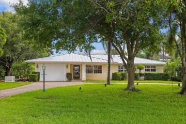 Main picture of 2030 NW Pine Tree Way