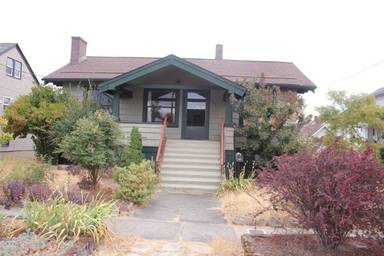 Main picture of 244 S 12th St